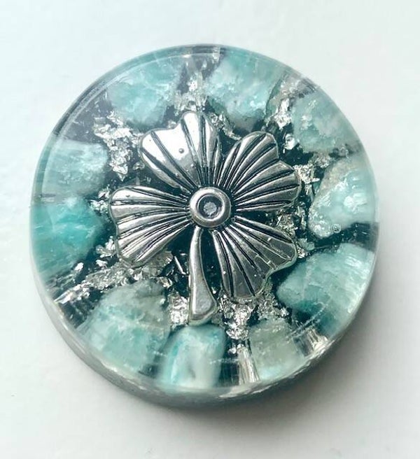 Kleine Orgonite Buster Azumar, Klavertje 4, Shungite, Herkimerdiamant, Dubbeleinder, Zilver