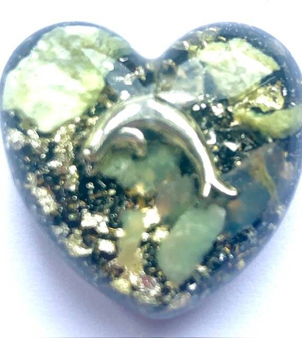 Orgonite Mini Hartje Groene Jade, Dolfijn, Shungite, Herkimerdiamant, Dubbeleinder, Zilver
