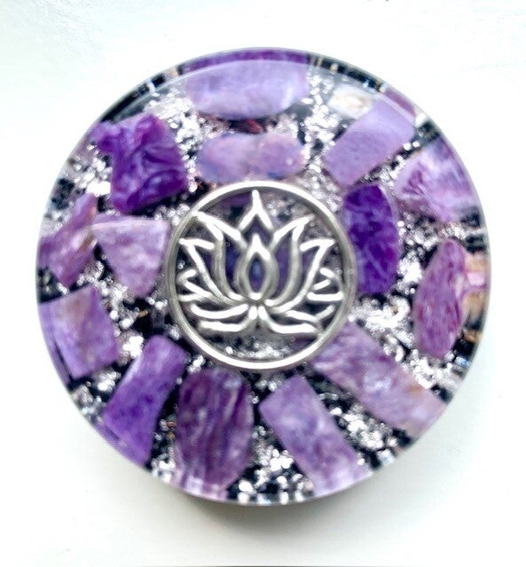 Midden Orgonite Buster Charoiet, Lotusbloem, Shungite, Herkimerdiamant, Dubbeleinder, Zilver