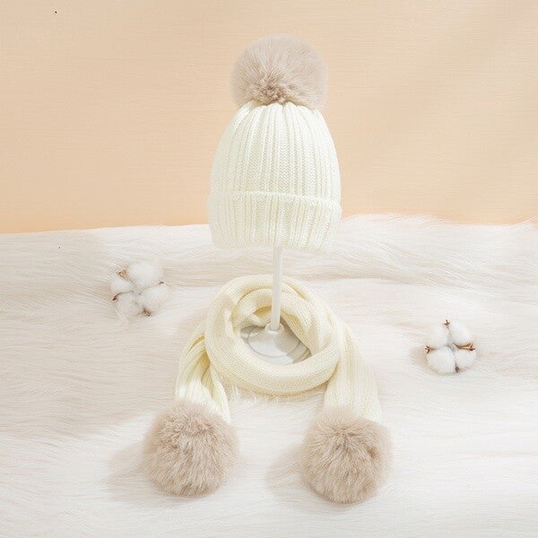 Pom pom Hat and Scarf