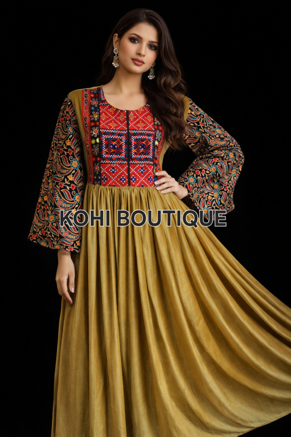 Eksklusiv, håndbrodert afghansk kjole