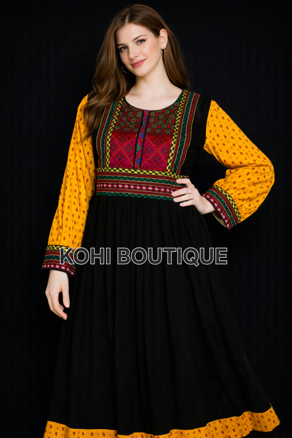 Fargerik Maxikjole- håndbrodert