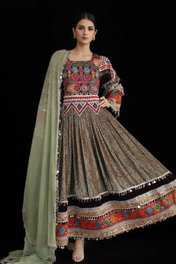 Tradisjonell festkjole – eksklusiv og iøynefallende