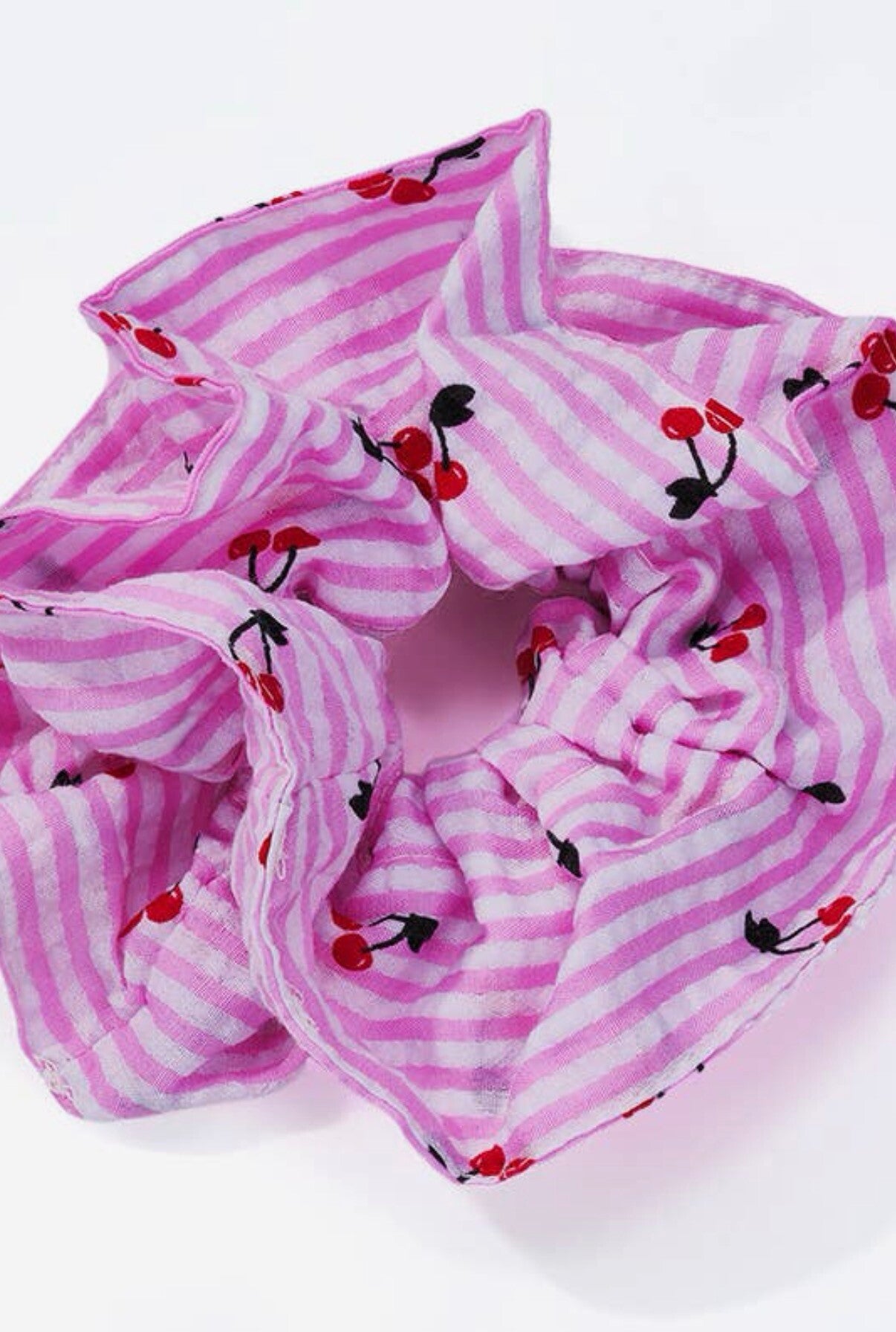 Gestreepte scrunchie met kersenprint 12 cm
