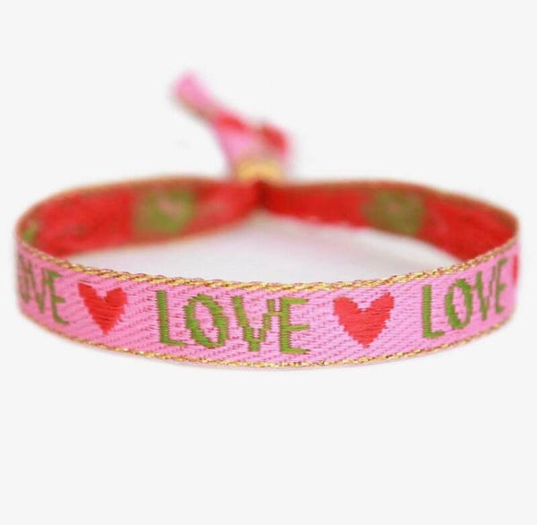 Geweven festivalarmband met 'love' in roze, groen en rood