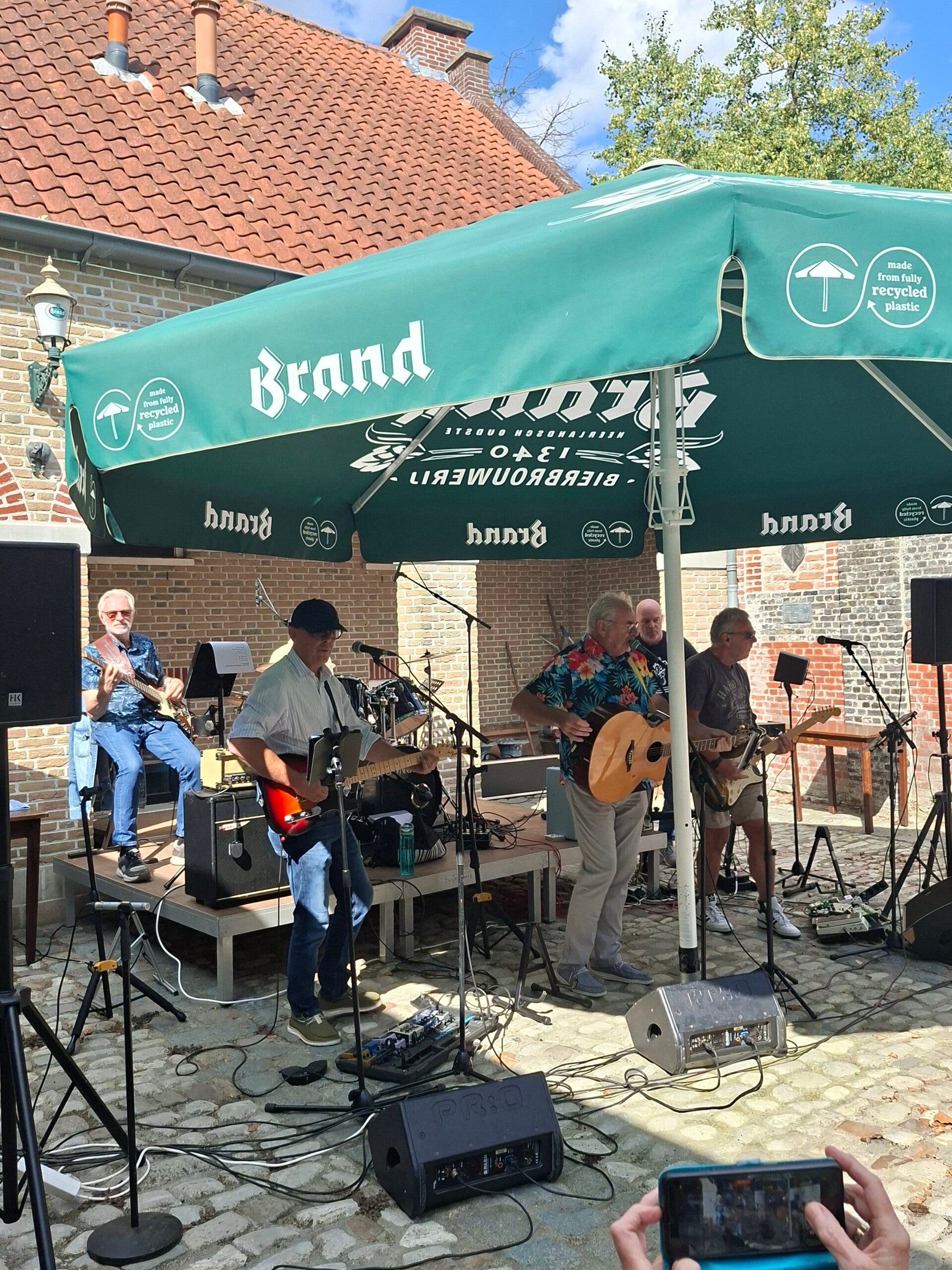1000027552-standard-myzuz9.jpg