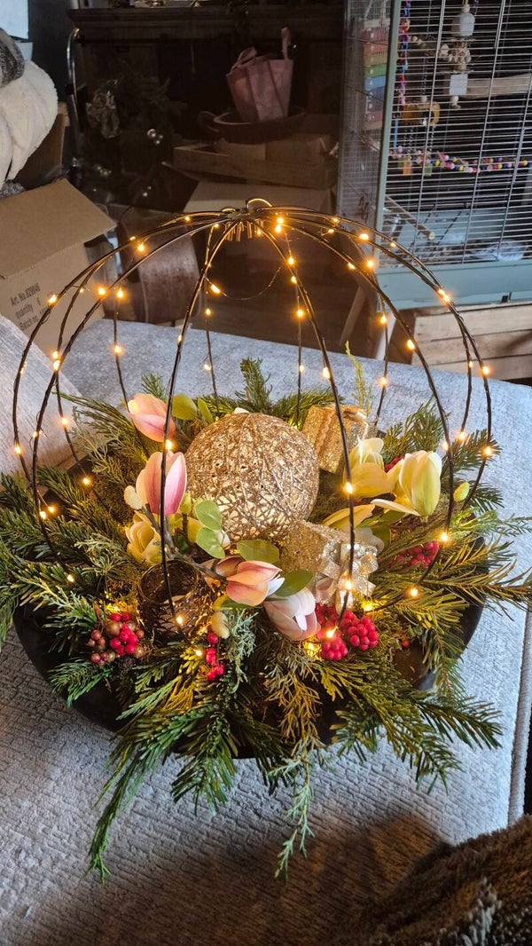 Schaal zwart met lichtbal