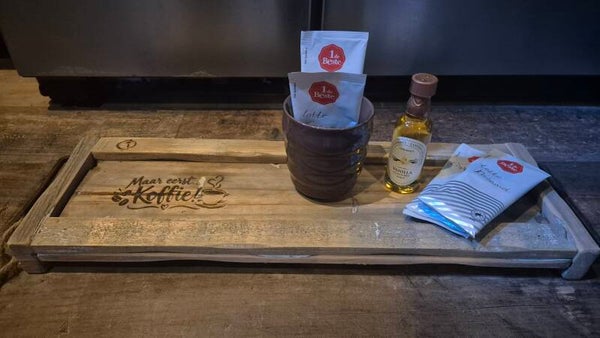"Maar eerrst koffie" cadeauplank