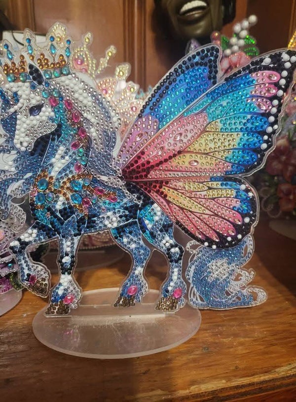 Elegant Unicorn 🦄