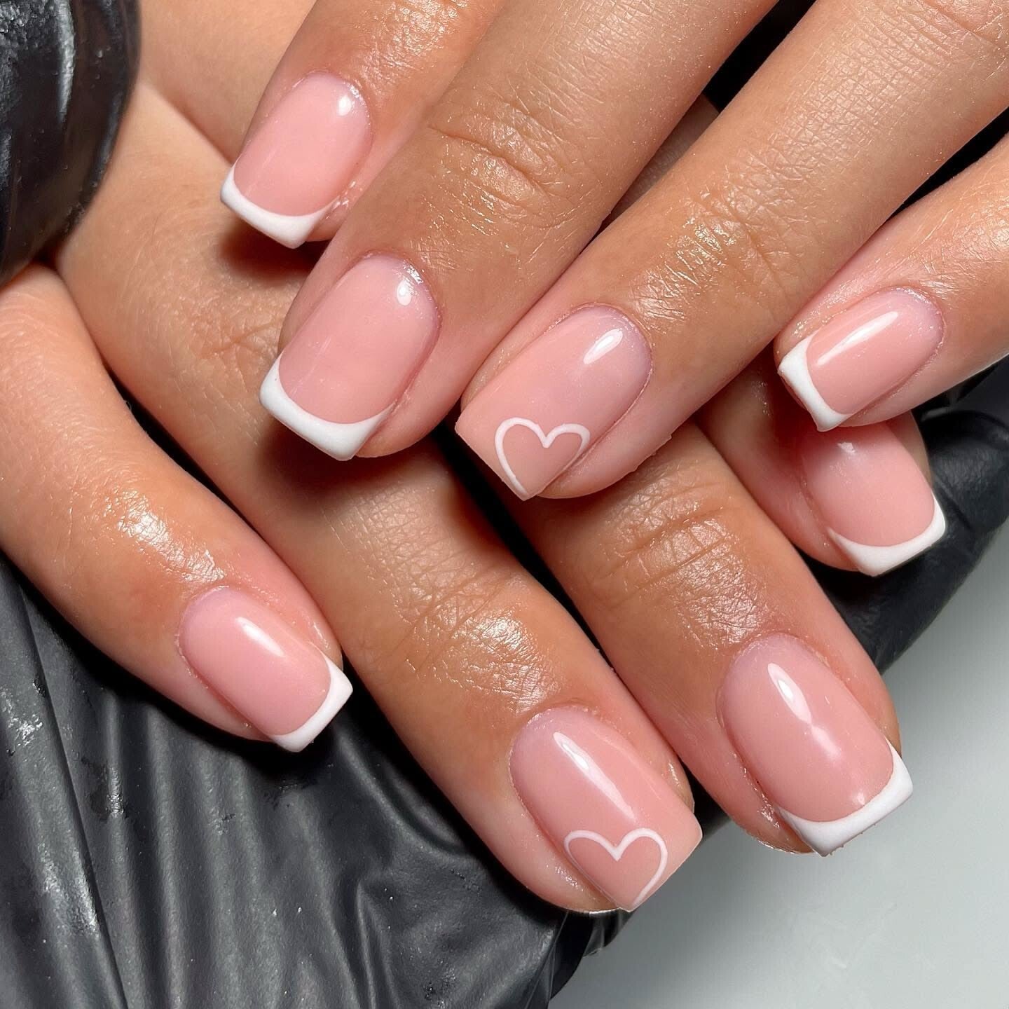 nails