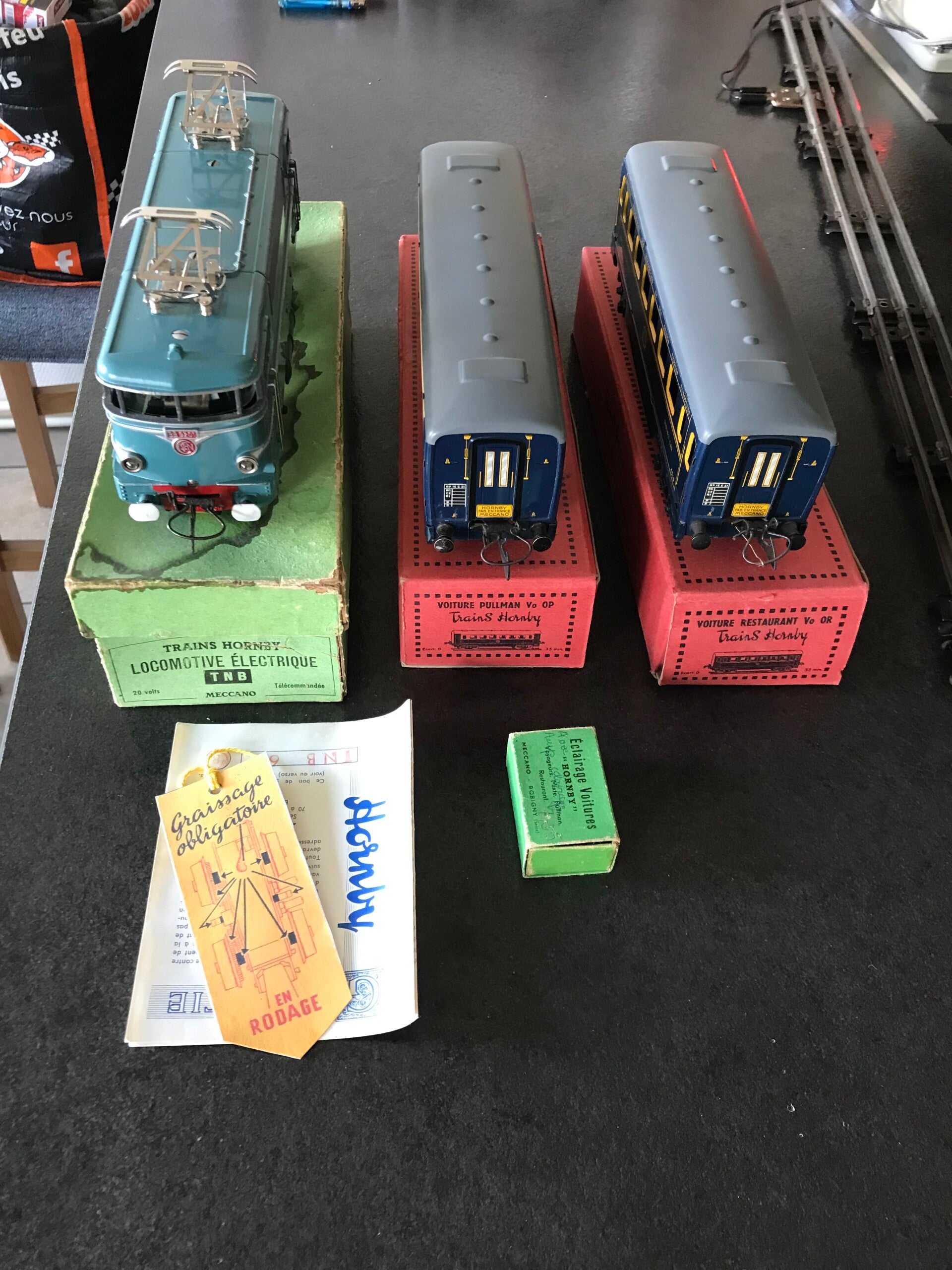 HORNBY ECHELLE O LOCOMOTIVE BB 9201 TNB RAME "" LE BASQUE "" COMPLETE EN BO