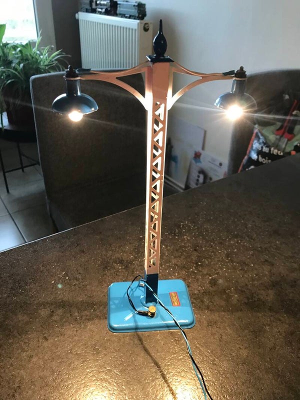 HORNBY ECHELLE O LAMPADAIRE DOUBLE AVANT GUERRE