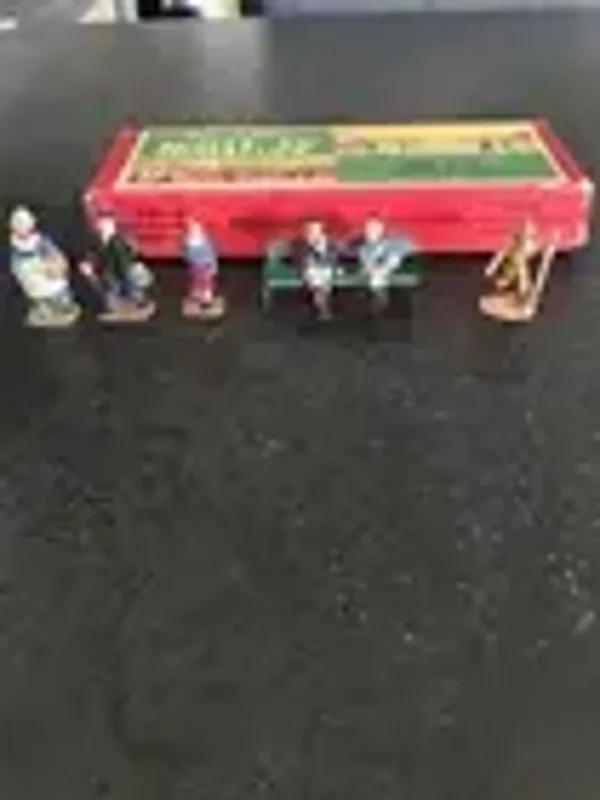 HORNBY ECHELLE O COFFRET N°2 PERSONNAGES DE GARE LES VOYAGEURS