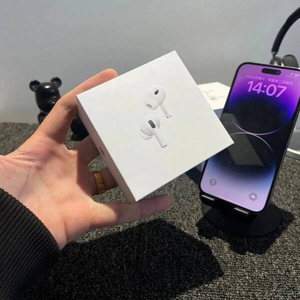 Apple AirPods Pro 2