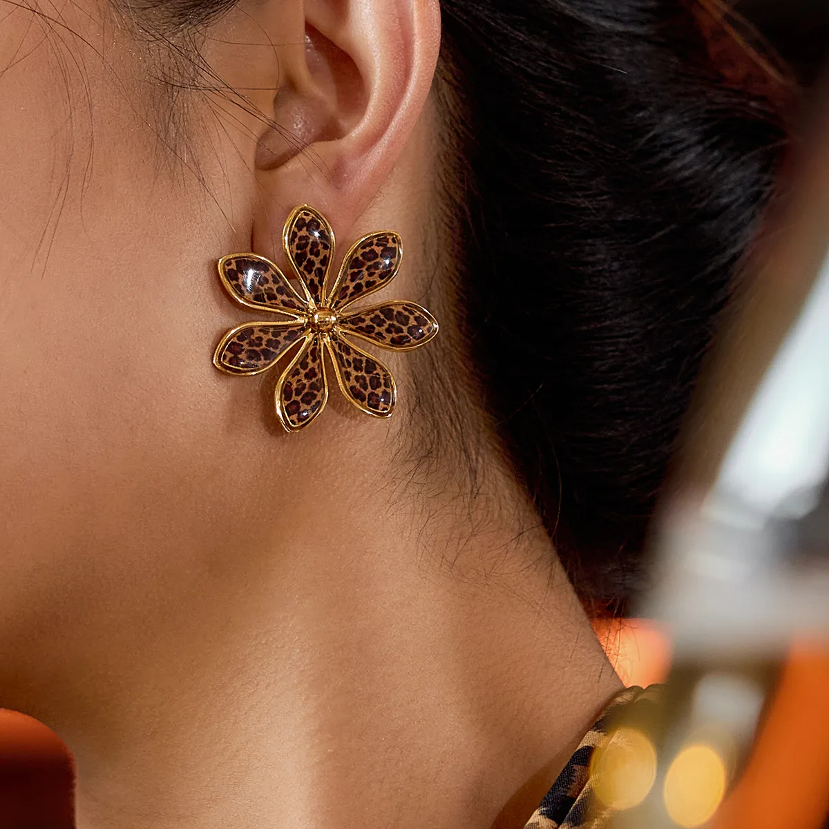 Boucles d’Oreilles Fleur Dorées – Collection Léopard – Acier Inoxydable 304 – 4,6 cm