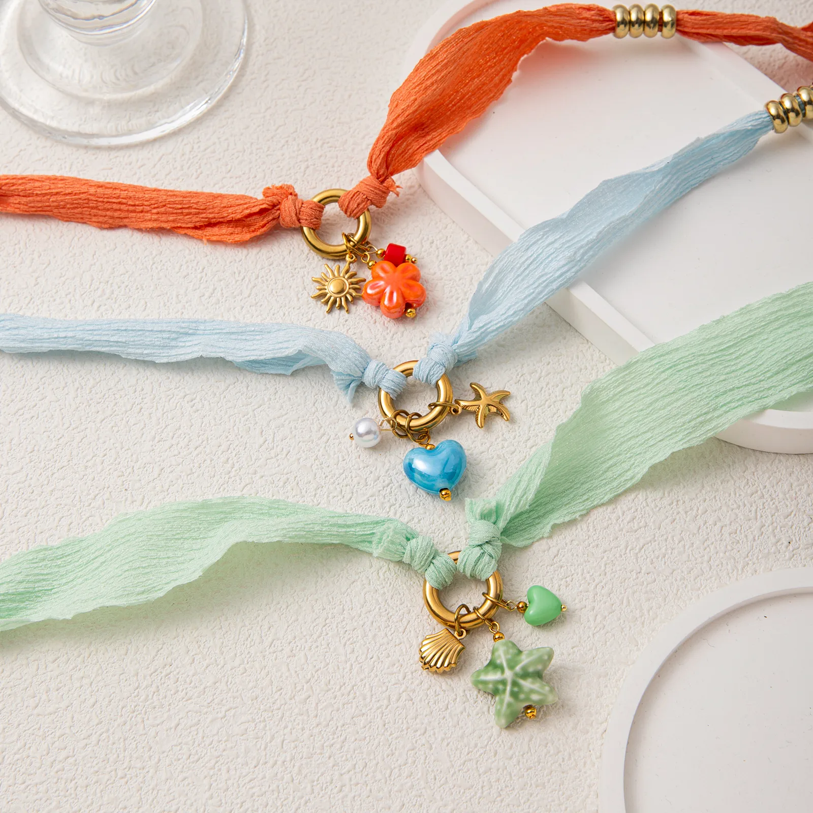 🌺 Collier Femme Mode Sucrée Tropicale – Acier Inoxydable 18K & Corde Tissée Colorée