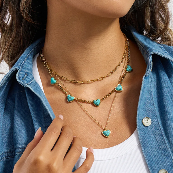 Collier Cœur Doré Serti – Acier Inoxydable & Pierre Naturelle Turquoise