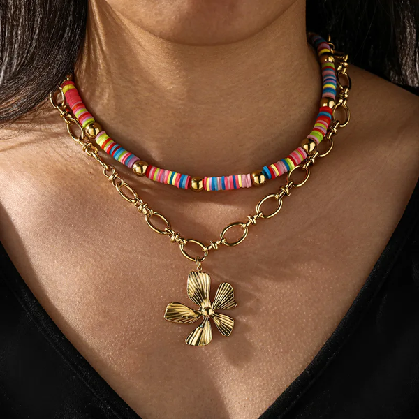 Collier Double Rang "Éclat Bohème & Fleur Dorée" en Acier Inoxydable & Perles Heishi