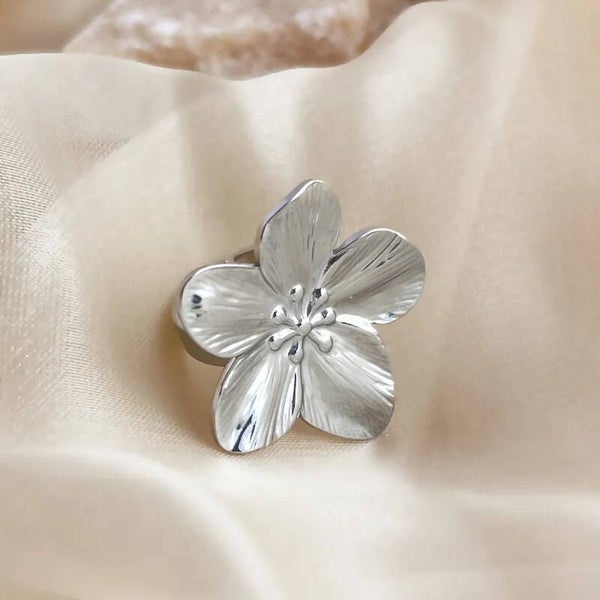 Bague Magnolia Fleur Argentée Ajustable – Acier Inoxydable 304 Statement Pétales Sculptés