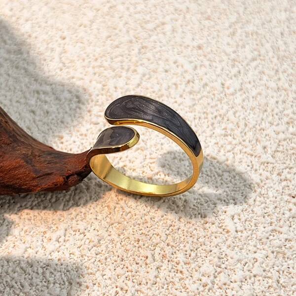 Bague Équilibre Yin Yang Noire – Dorée Émail Noir  Ajustable  Acier 304 PVD  Unisexe Minimaliste Vanbijoux