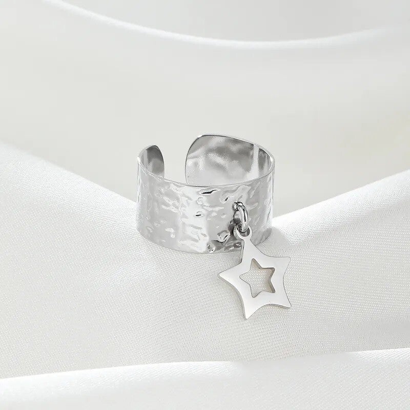 Bague Stella Large Étoile Argentée Martelée – Breloque Ajustable en Acier Inoxydable 304  Tendance Céleste