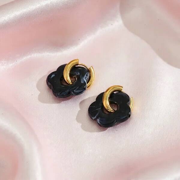 Boucles d’Oreilles Fleur Noire & Anneaux Dorés – Acier Inoxydable