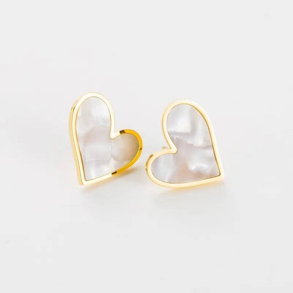 Clous d’Oreilles Cœur Nacre Blanche – Acier Inoxydable Doré