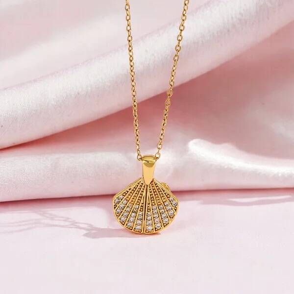 Collier Pendentif Aile Strass – L’Élégance Qui Vous Donne Des Ailes