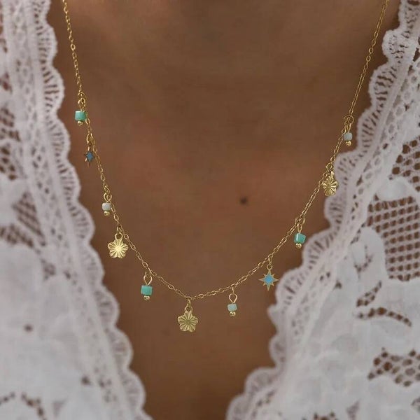 Collier Chaîne Clavicule – Pendentif Fleur à Cinq Pétales Doré Inox 304
