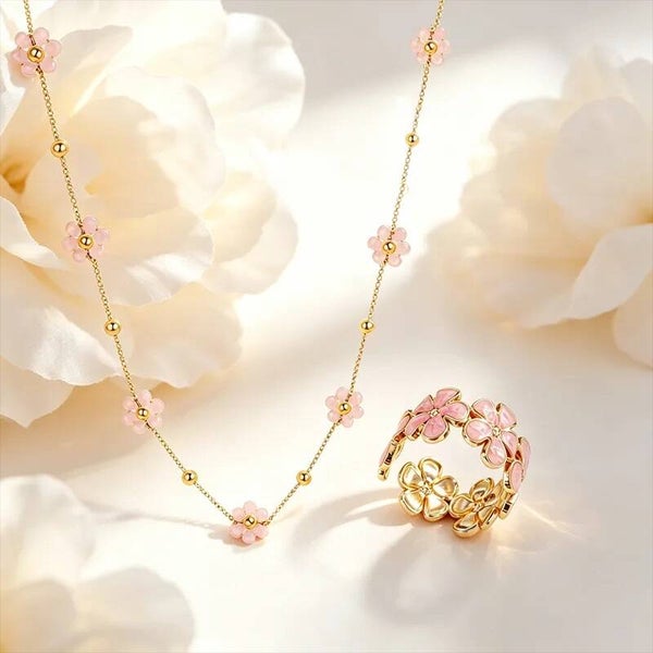 Parure Fleurs Roses Poudrées – Collier et Bague Ajustable Femme