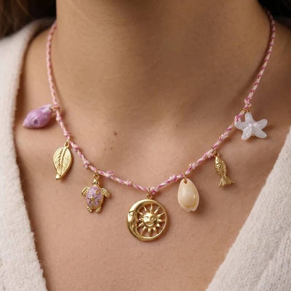 Collier Femme Breloques Marines – Cordon Tressé & Acier Inoxydable Doré