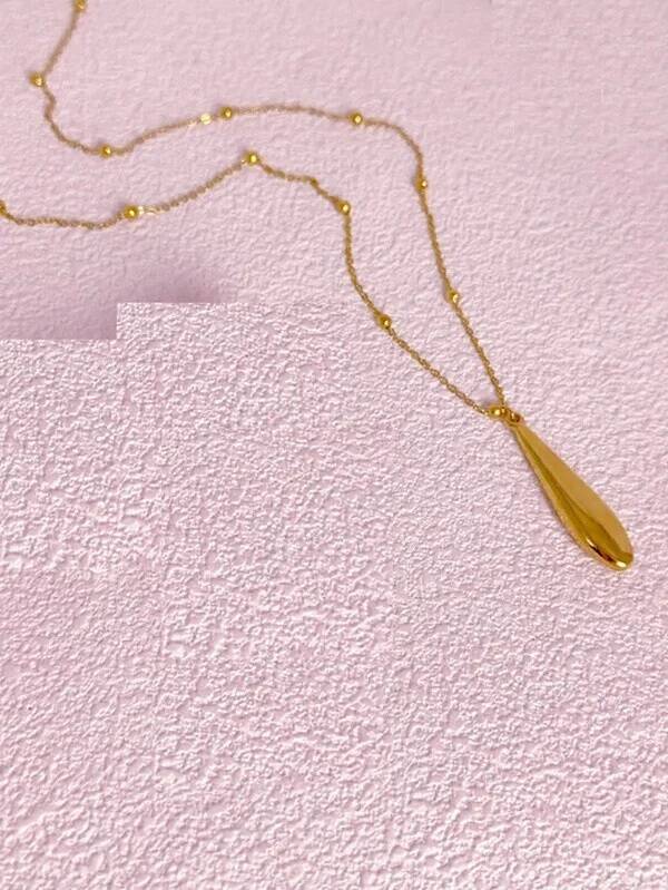 Collier Goutte Doré – L’Élégance Minimaliste Qui Traverse Le Temps