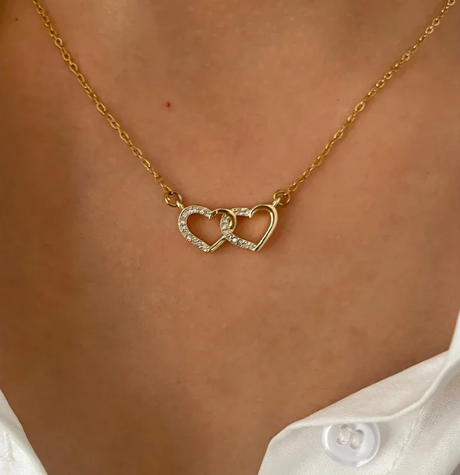 Collier Double Cœur Doré en Acier Inoxydable – Zircons Brillants Élégants Femme