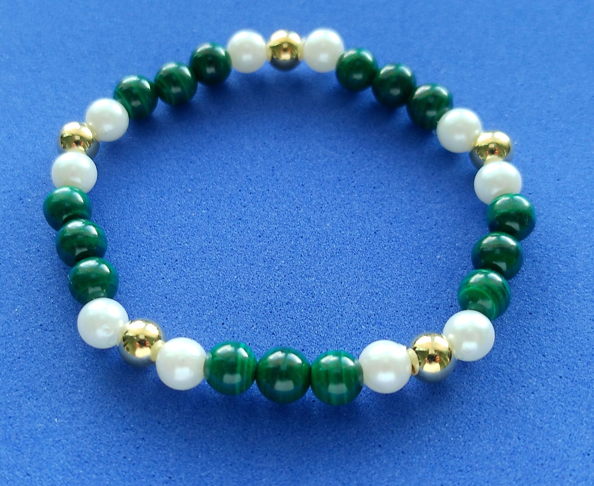 Malachite and Freshwater Pearl Elasticated Bracelet