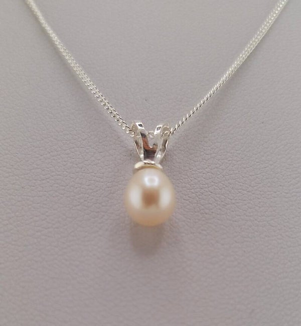 Natural Cream Teardrop Freshwater Pearl Necklace