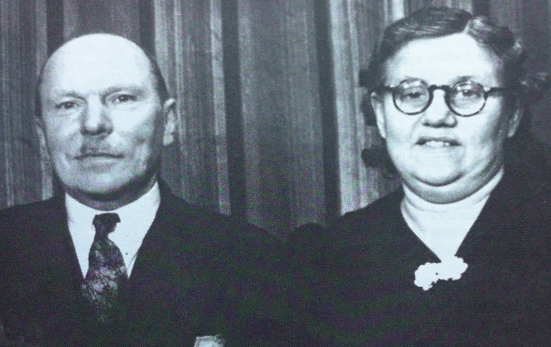 Grad vd Burgt (1893-1970) en Pieta Strik(1899-1988)