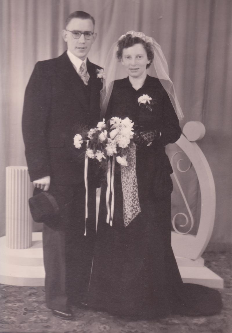 23-2-1954  Harrie van Beusekom en Marietje de Valk