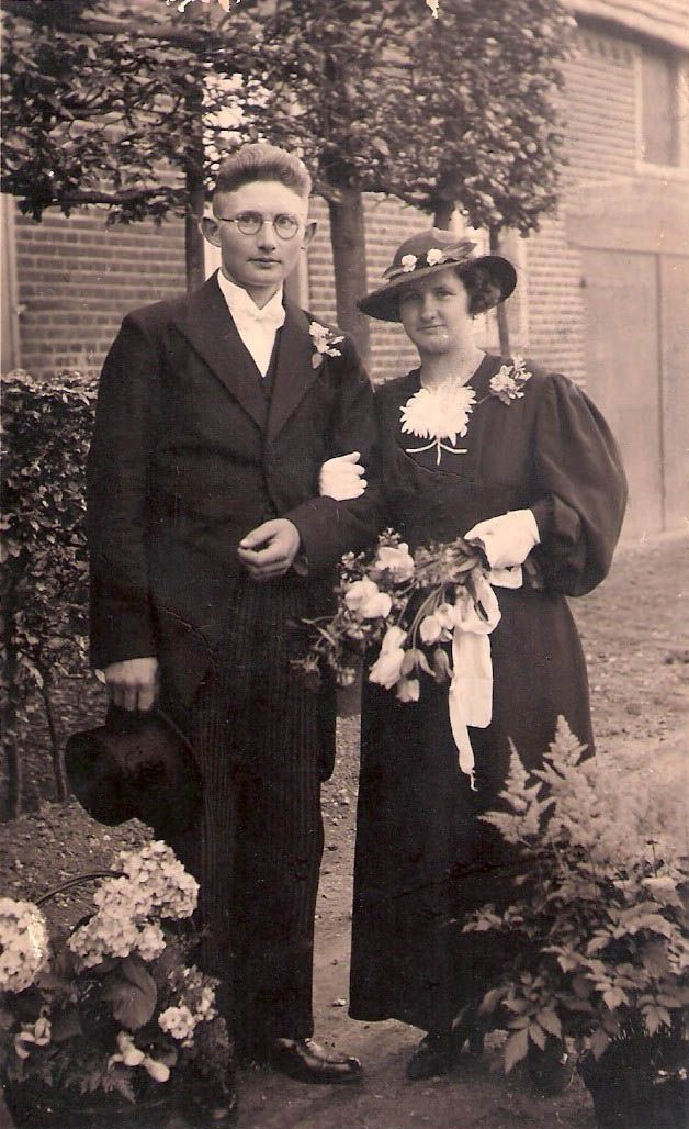 12-05-1937: Theo Cuppen en Jaan van Dinther