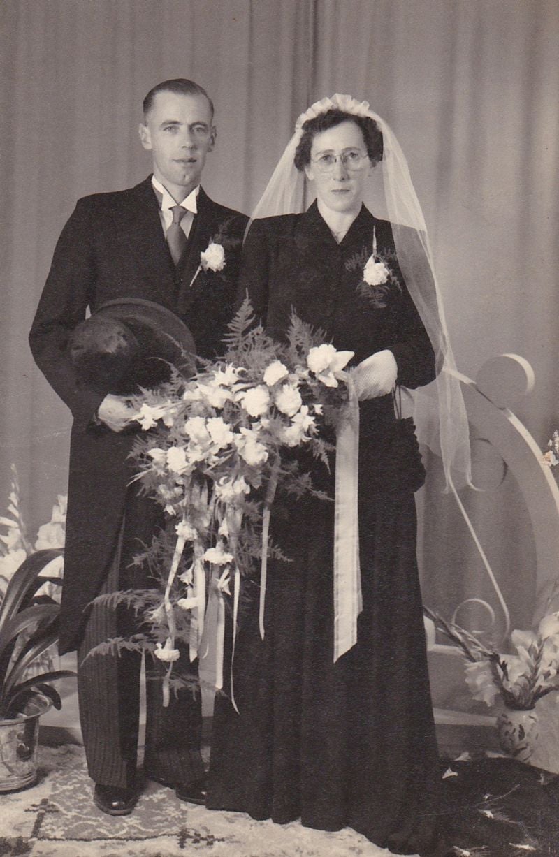 5-8-1952: Toon van Dinther en Dina Verbruggen