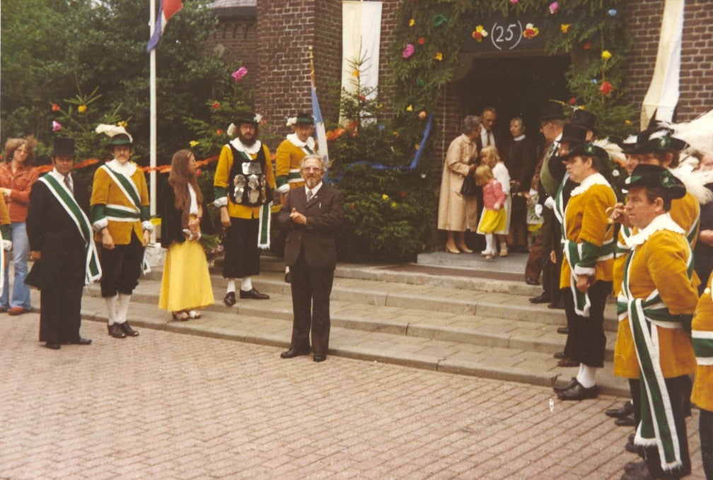  1979 Pater Spanjers met erehaag
