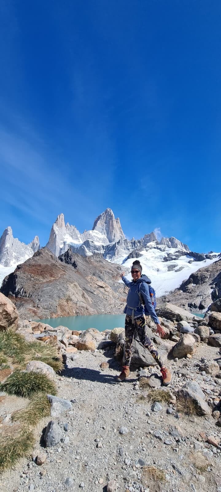 Sharon van den Ham in de bergen
