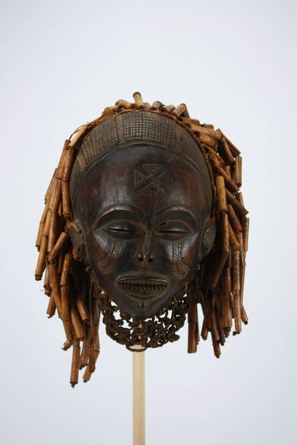 Lot A46 - Female Chokwe mask