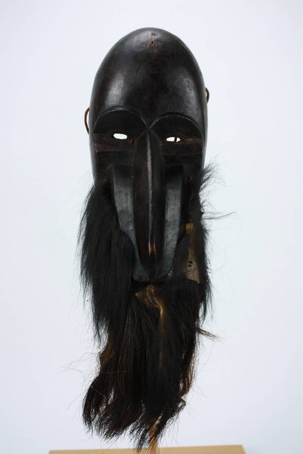 Lot A47 - Dan (Gegon) bird mask