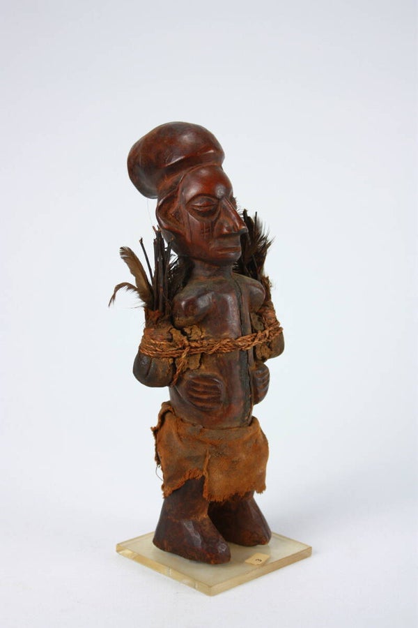 Lot A105 - Power Figure (Nkisi-type)