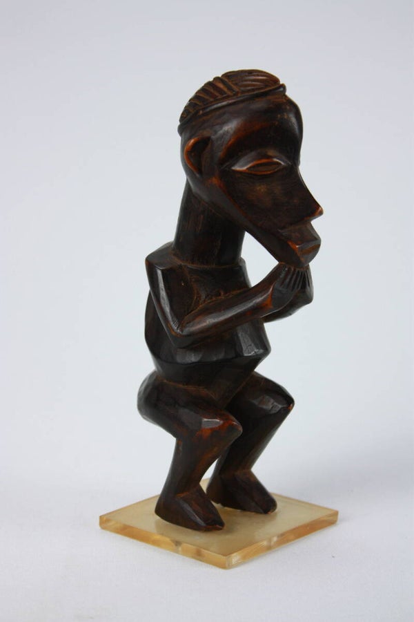 Lot A120 - Bembe-Style Contemplative Figure