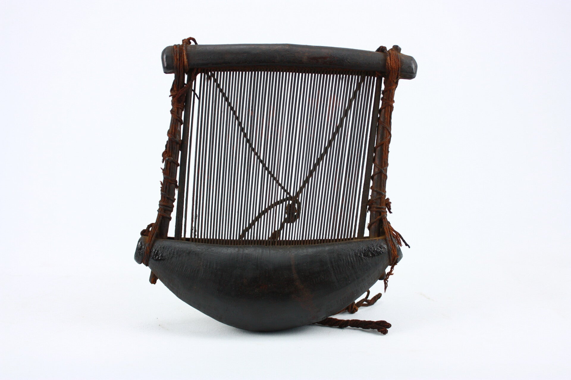 Lot A13 - Baule Loom