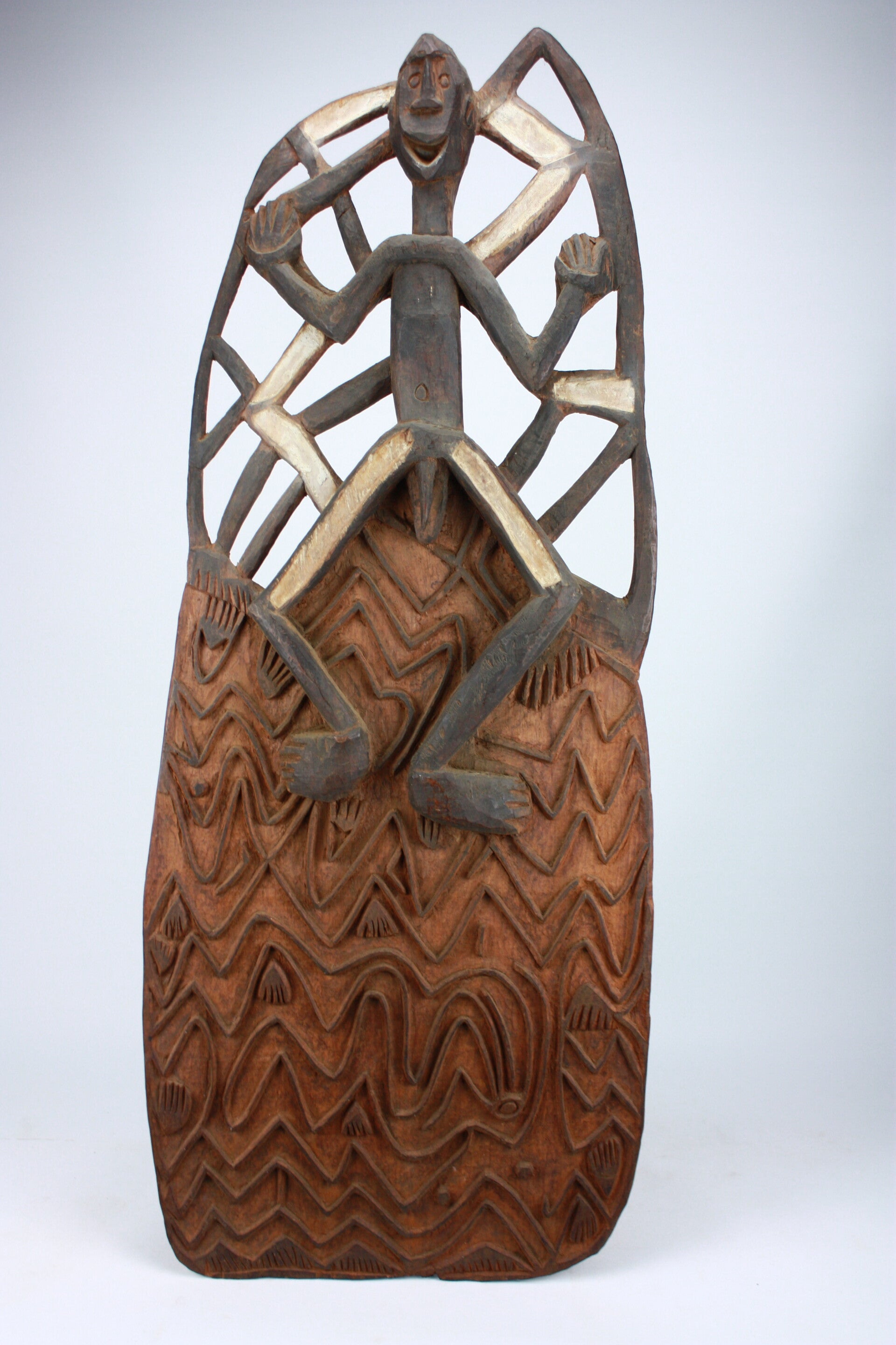 Lot O1 - Asmat Shield