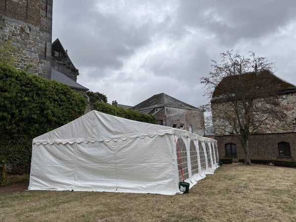 chapiteau 6x8m fermé blanc