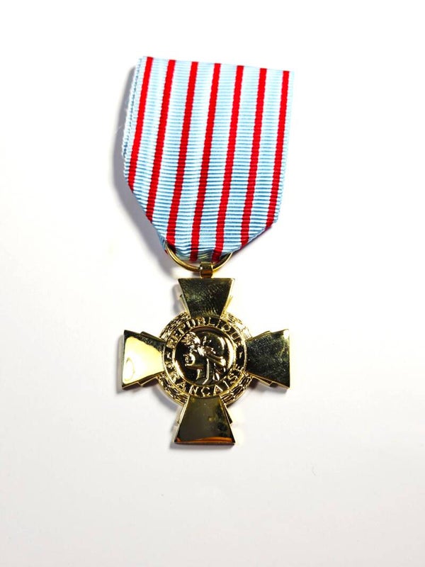 Médaille Croix du Combattant.
