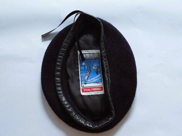 Baret special commando.